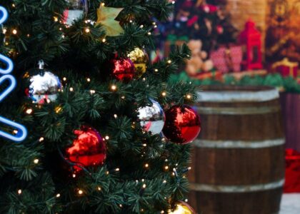 Your Holidays with a Pink 6ft Prelit Christmas Tree